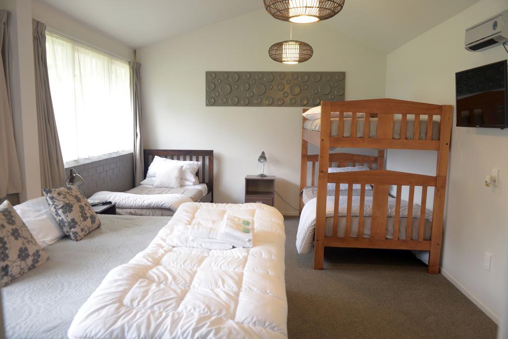 Lavalla Estate Guest House Tuakau Екстериор снимка