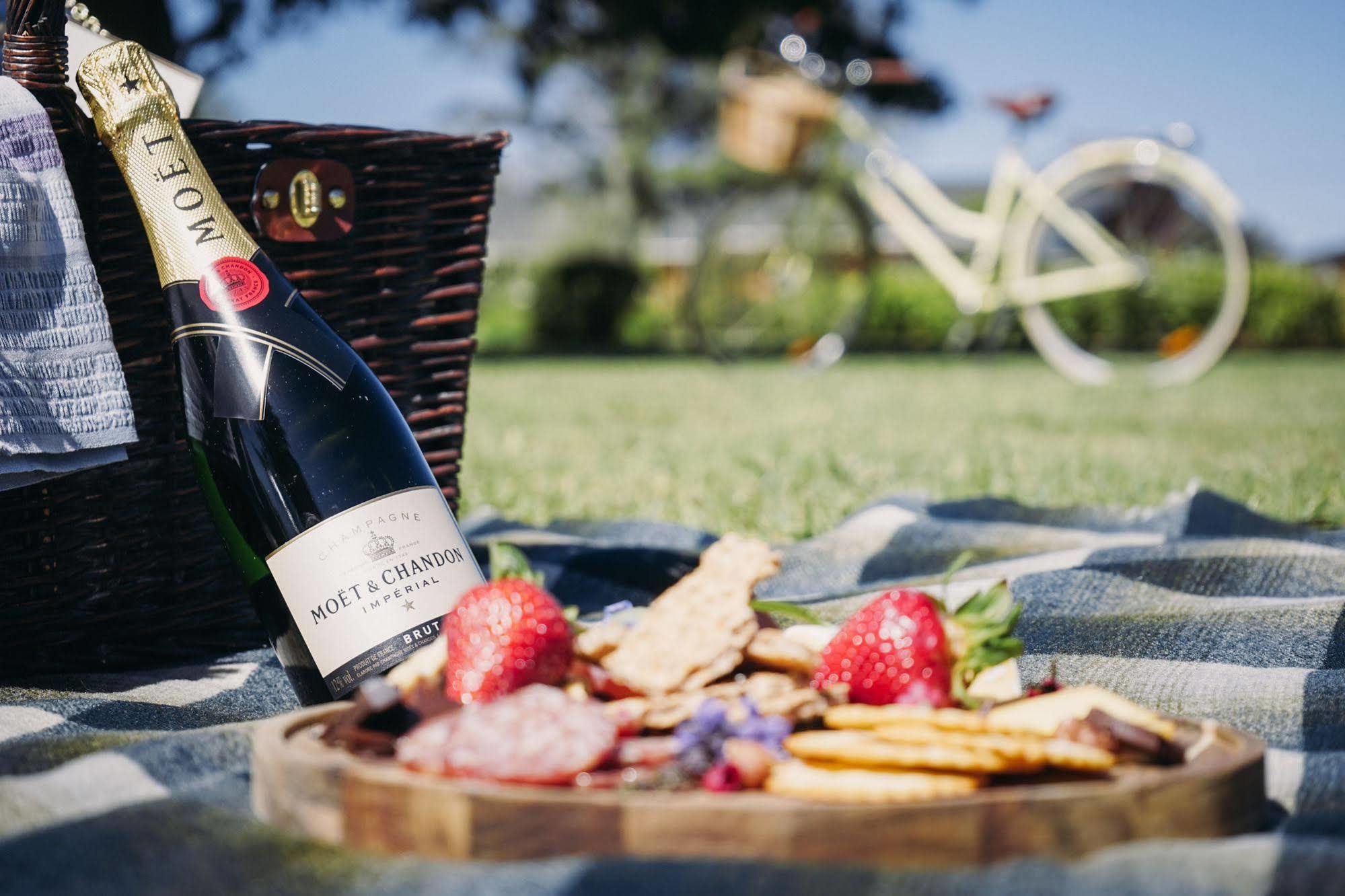 Lavalla Estate Guest House Tuakau Екстериор снимка