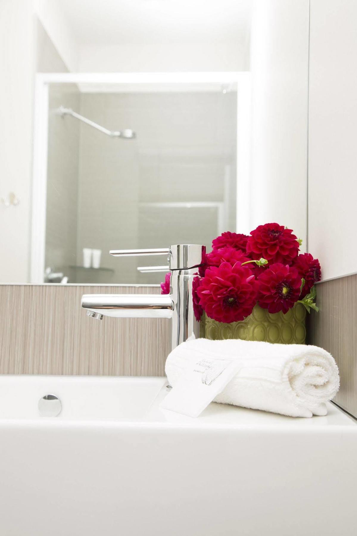 Lavalla Estate Guest House Tuakau Екстериор снимка