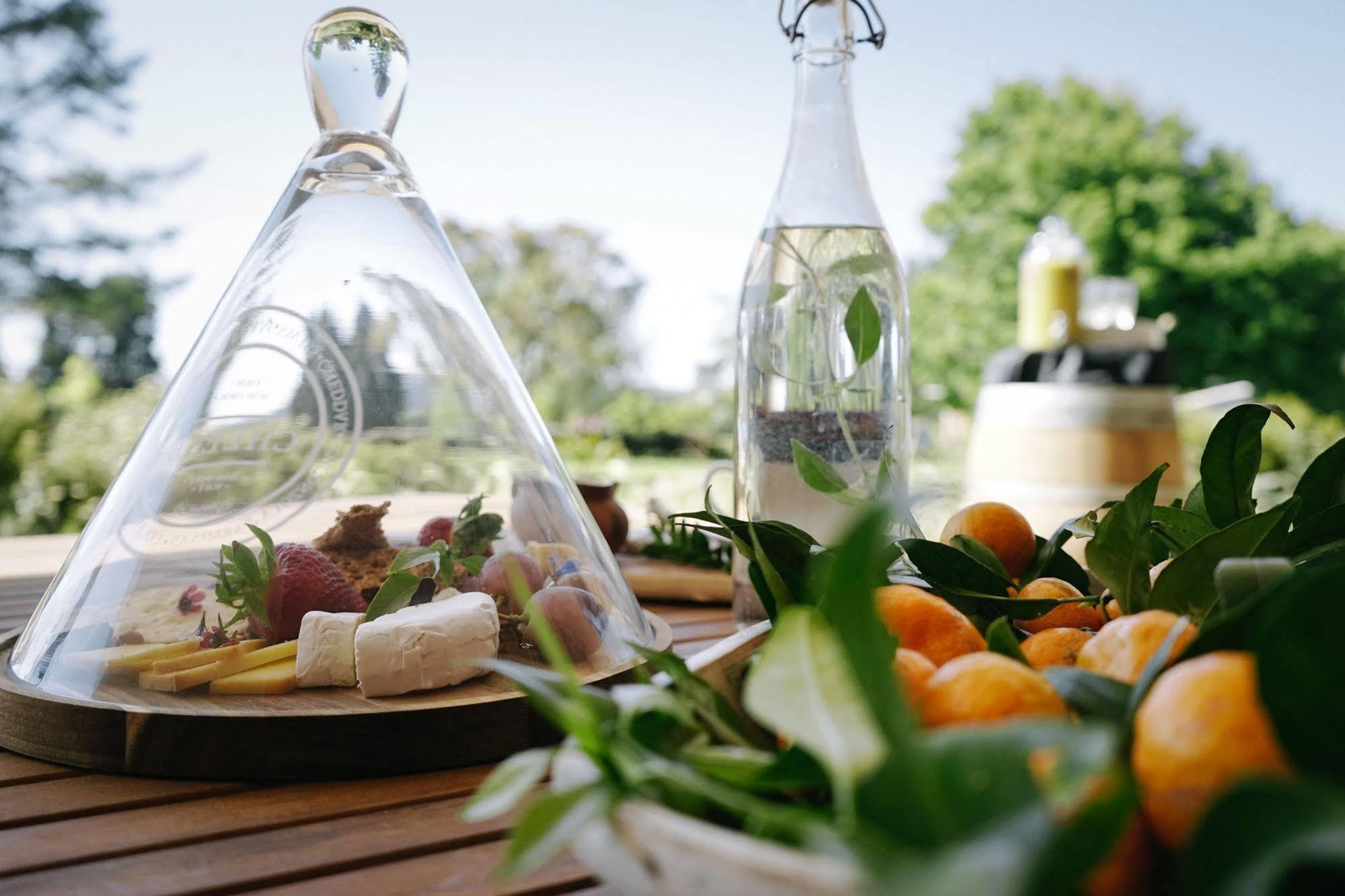 Lavalla Estate Guest House Tuakau Екстериор снимка