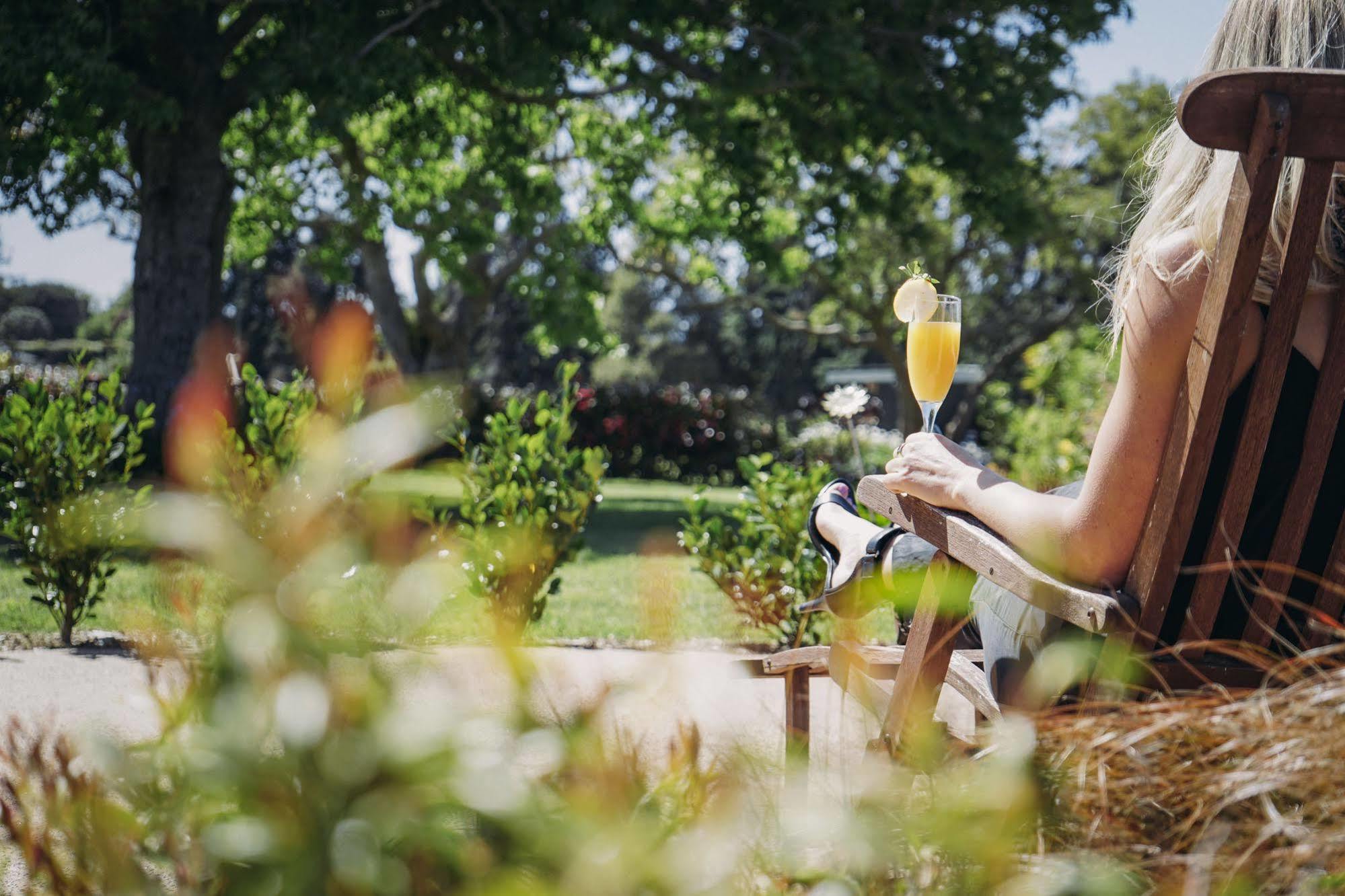 Lavalla Estate Guest House Tuakau Екстериор снимка